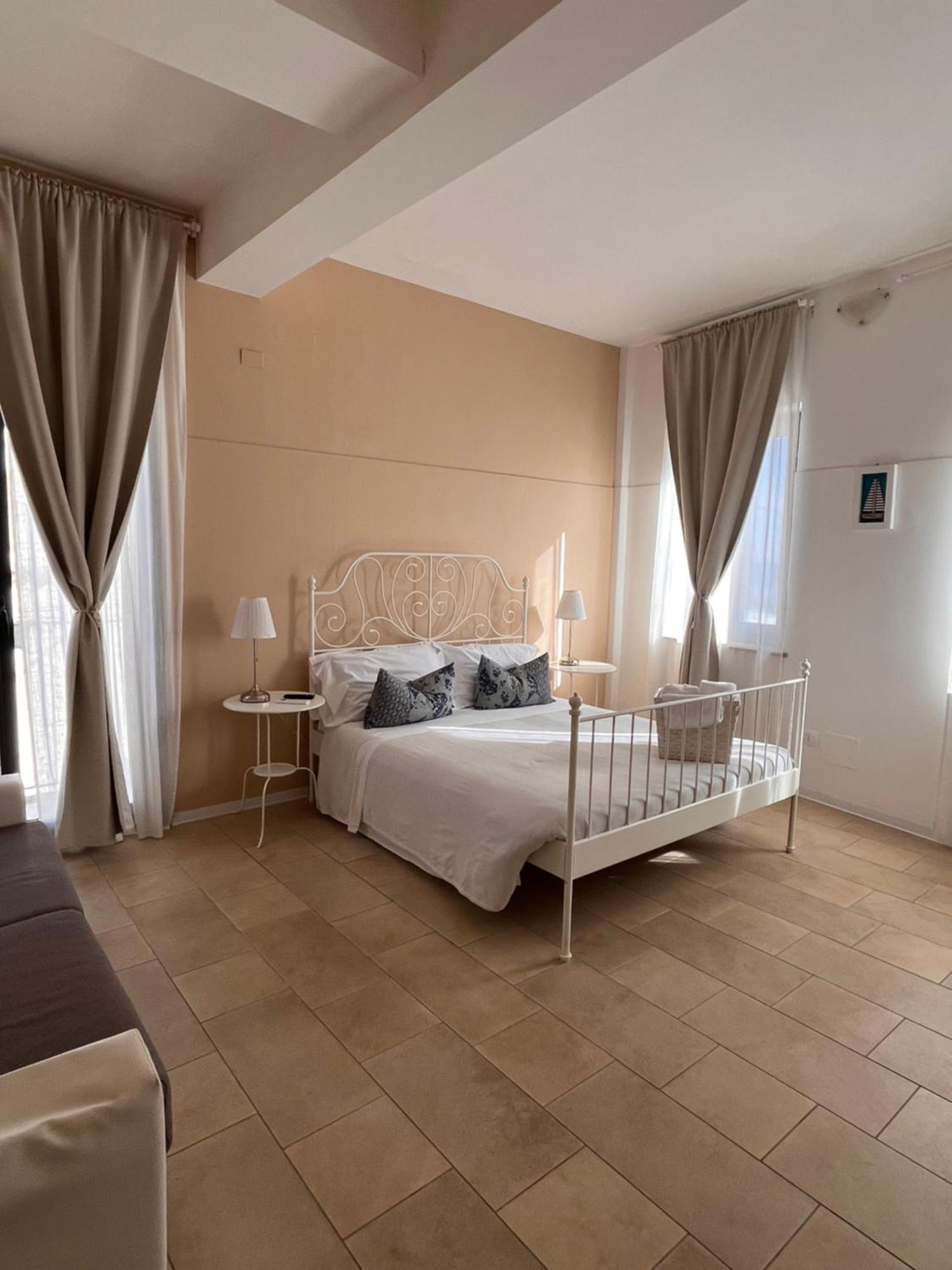 Regina Margherita B&B Марцамемі Екстер'єр фото